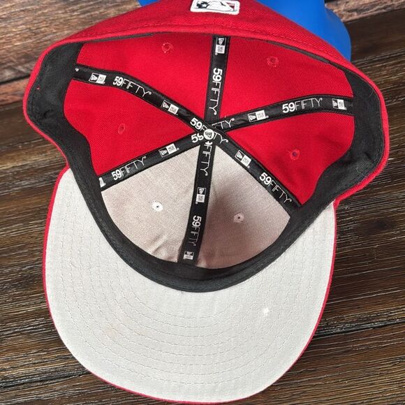 New Era Red Phillies Fitted Cap size 8 - Picture 4 of 5